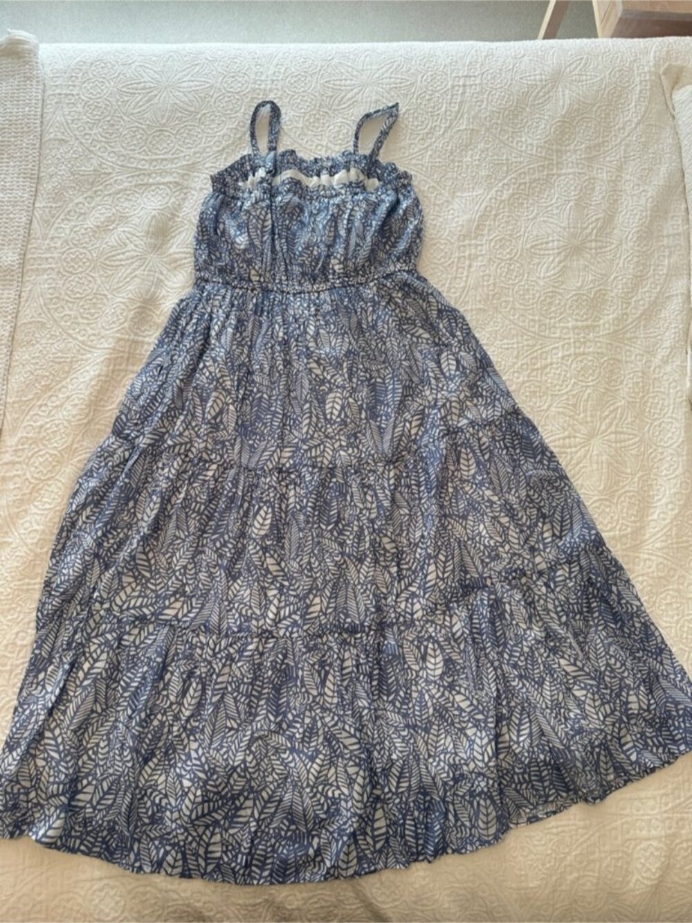 Women’s Maxi Dress Blue and White Leaf-Print - Picture 3 of 8